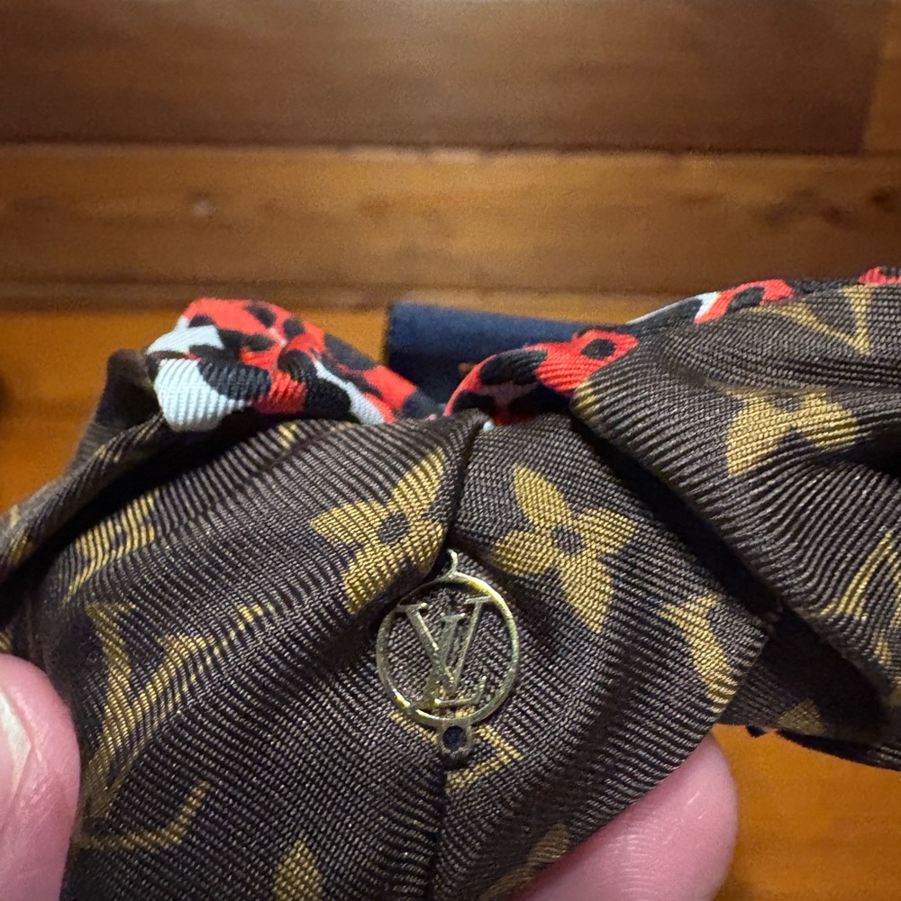 Louis Vuitton Brown and Red Patterned Silk Accessory - Picture 3 of 6